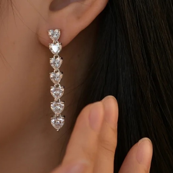 Stunning Hearts, Simulated Diamonds, White Gold Plated, Cubic Zirconia Earrings - Picture 4 of 13